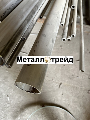 Труба нержавеющая бесшовная 10Х17Н13М2Т 32x2 мм 6010