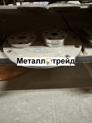 Фланец нержавеющий 12Х18Н10Т PN10 DN 200